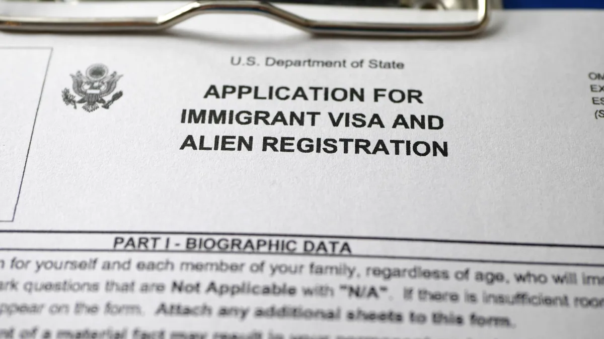 87584652007-20251203-vpc-us-pauses-all-immigration-applications-from-19-countries-thumb-00-00-04-15-still-004