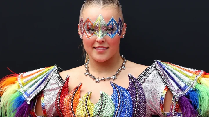 JoJo Siwa, sexuality and how those ‘lavender’ Chris Hughes comments changed her