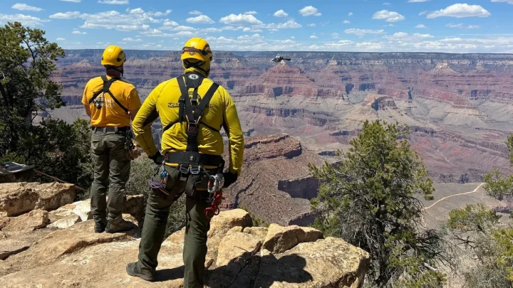 18-year-old Grand Canyon hiker dies after heat distress call