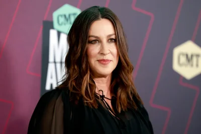 ‘You Oughta Know’ who will sing Canada anthem at World Cup opening ceremony