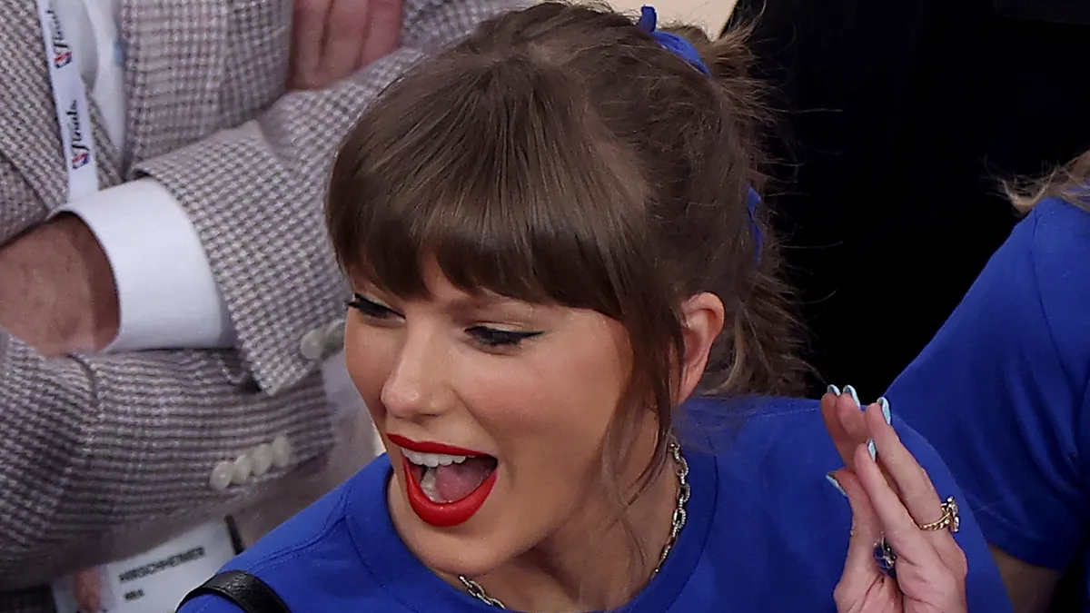 90500525007-taylor-swift-knicks-game-nbc-finals
