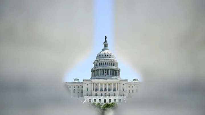Democrats hold lead over GOP in latest congressional ballot poll