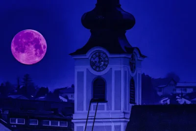 Strawberry Moon will soon light up the night sky. When to look up