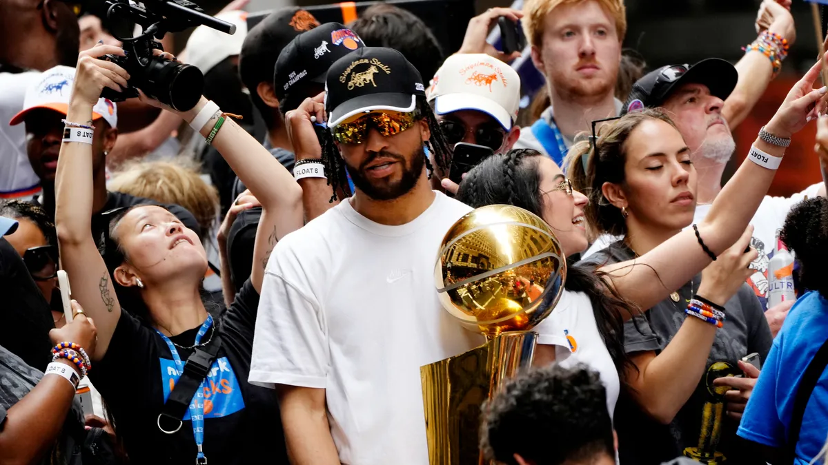 90606853007-20260618-t-153101-z-1300326162-up-1-em-6-i-173-nc-6-rtrmadp-3-basketballnbanykparade