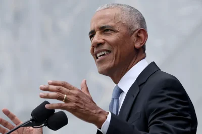 ‘Democracy can be frustrating,’ Obama says at presidential center opening