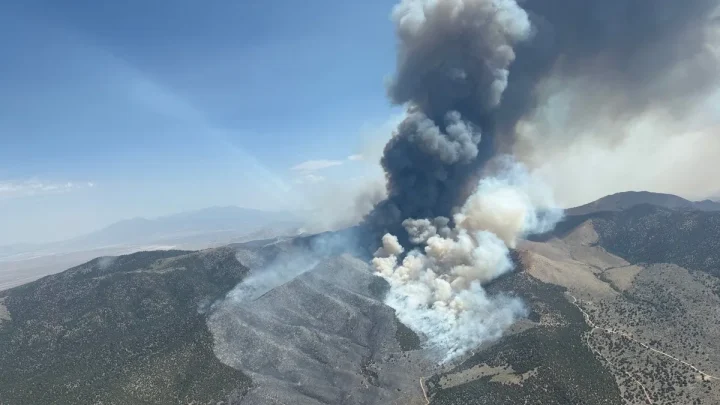 Wildfire in Utah prompts evacuation order for hundreds of people