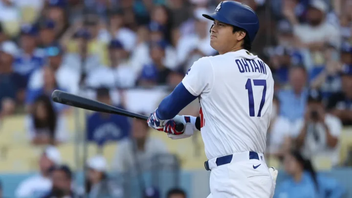 Shohei Ohtani hits career home run No. 300
