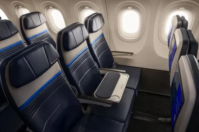 Goodbye, middle seat. United’s new seating design offers extra space