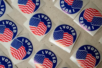 100 days until the midterms: Dems lead in polling, GOP in redistricting