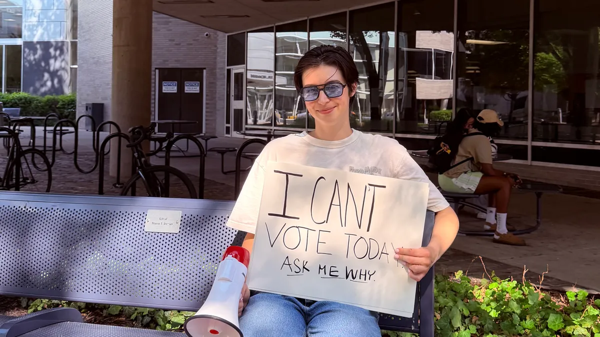 91128990007-img-0885