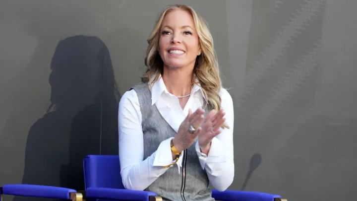 Buss family intends to sell remaining stake in Lakers despite Jeanie Buss’ opposition