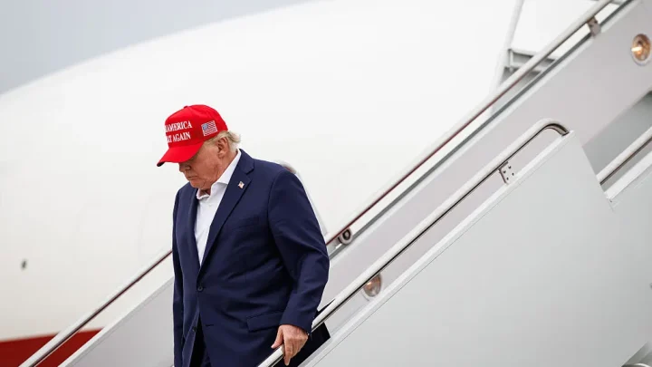Trump approval rating sinks to yet another low in new poll