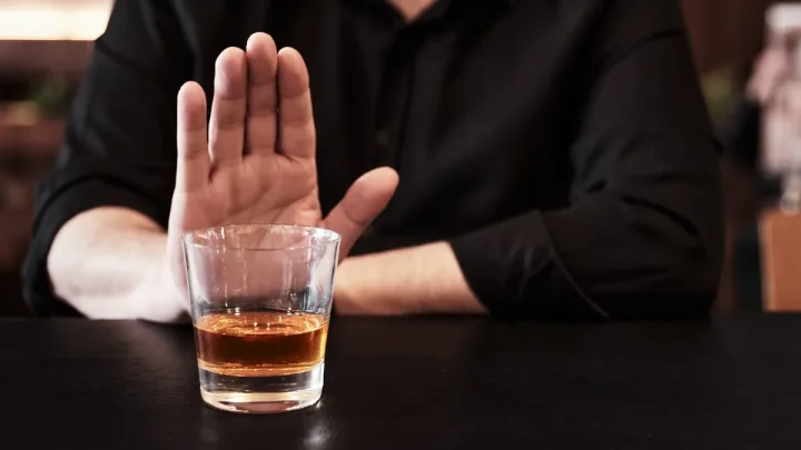 Americans who say they drink alcohol remains at record low, survey finds
