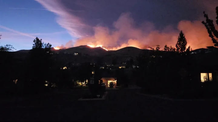 Fast-growing Hawk Fire near Reno triggers mass evacuation orders