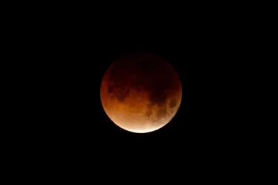 Is the lunar eclipse worth staying up late to watch? What to expect