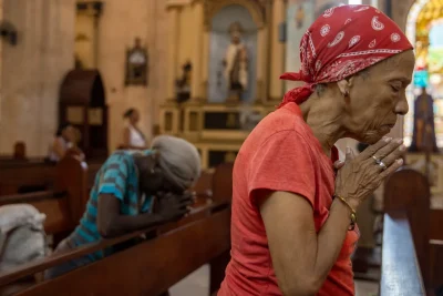 ‘Looking for hope:’ In Havana’s darkness, Cubans turn to faith