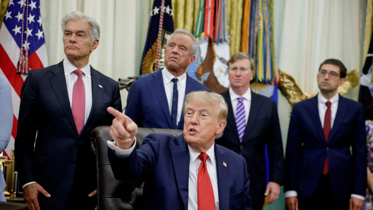 91833275007-20260918-t-201952-z-1426445636-rc-2-wlnapr-6-si-rtrmadp-3-usatrump