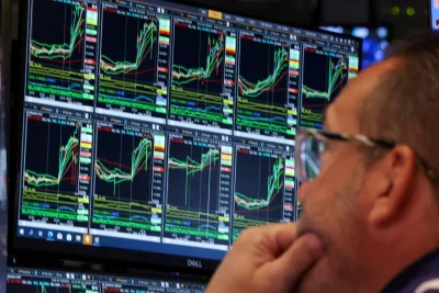 Here’s how high-income Americans keep spending in a shaky economy
